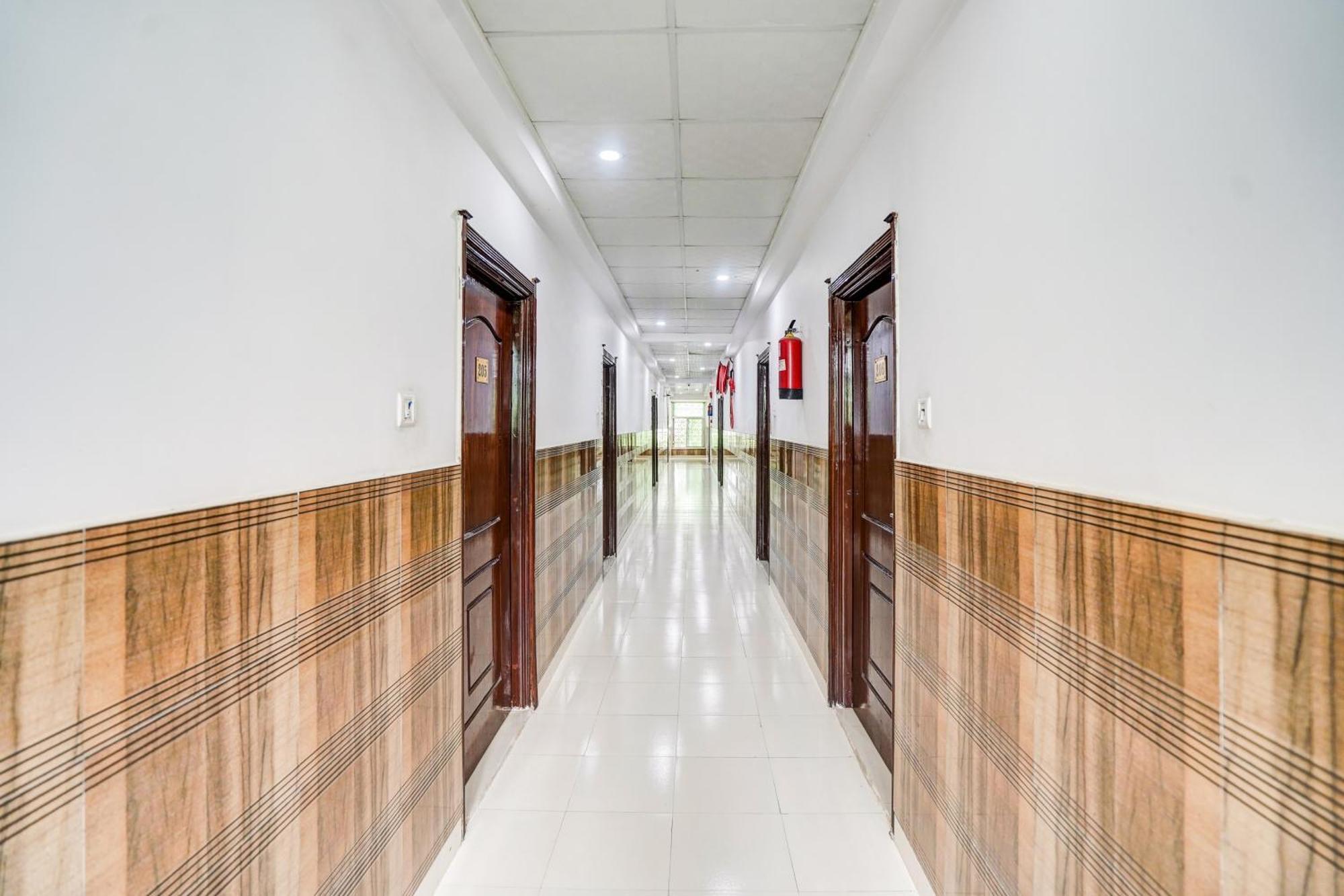 Super Hotel O Sgpgi Bijnaur Ngoại thất bức ảnh