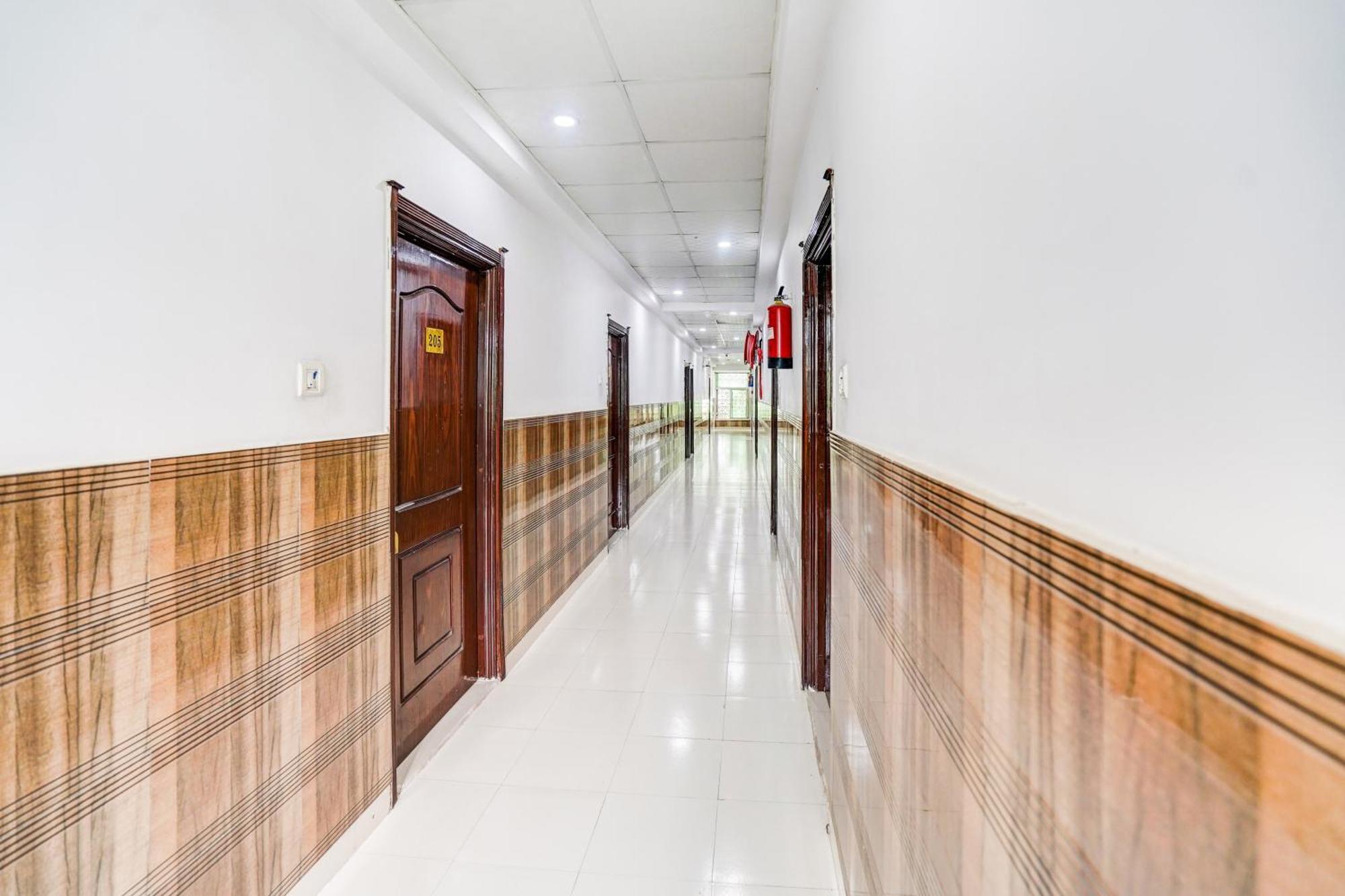 Super Hotel O Sgpgi Bijnaur Ngoại thất bức ảnh